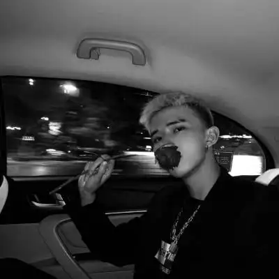 6686体育铁牌作者Rosa