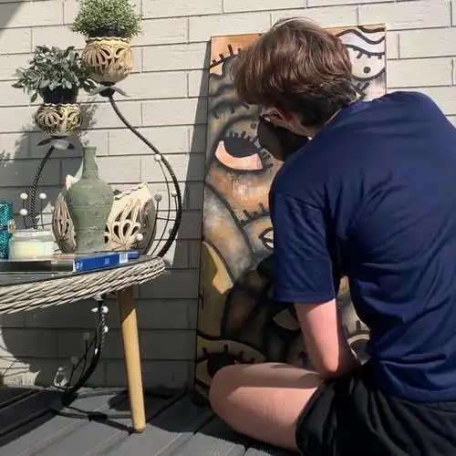 6686体育海外作者Quinn