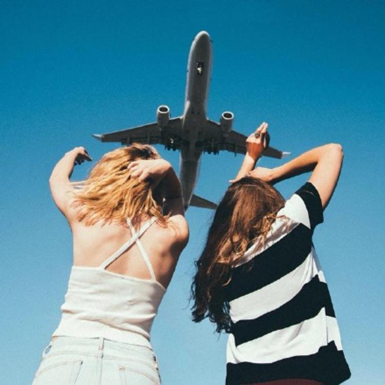 6686体育签约作者短发情长