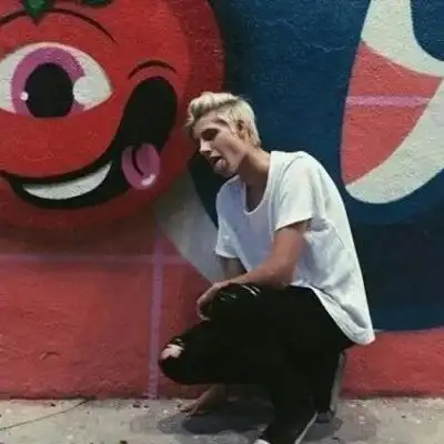 6686体育铁牌作者Finian