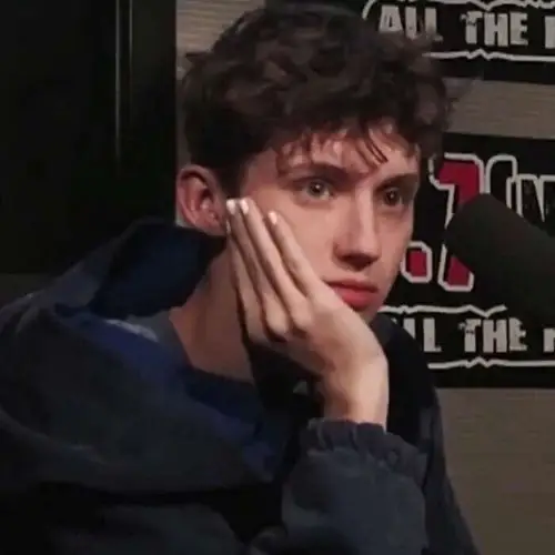 6686体育金牌作者Gianna