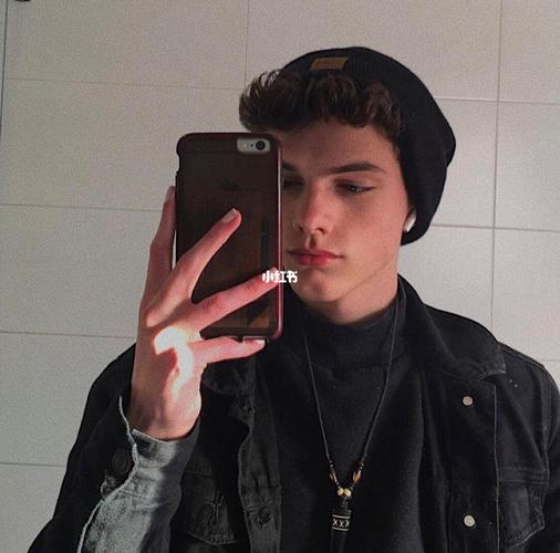 6686体育铜牌作者Sawyer