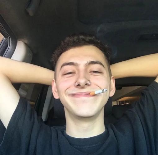 6686体育金牌作者衬尽我孤独