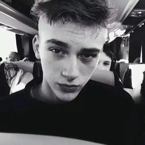 6686体育海外作者Sawyer