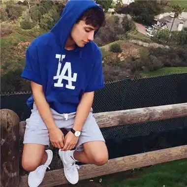 6686体育铁牌作者Jasper